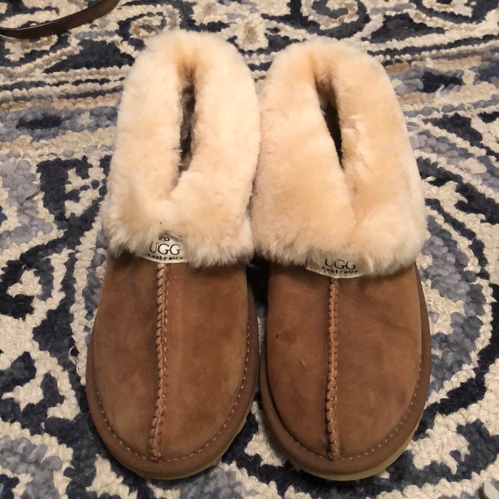 Ugg slipper boots
